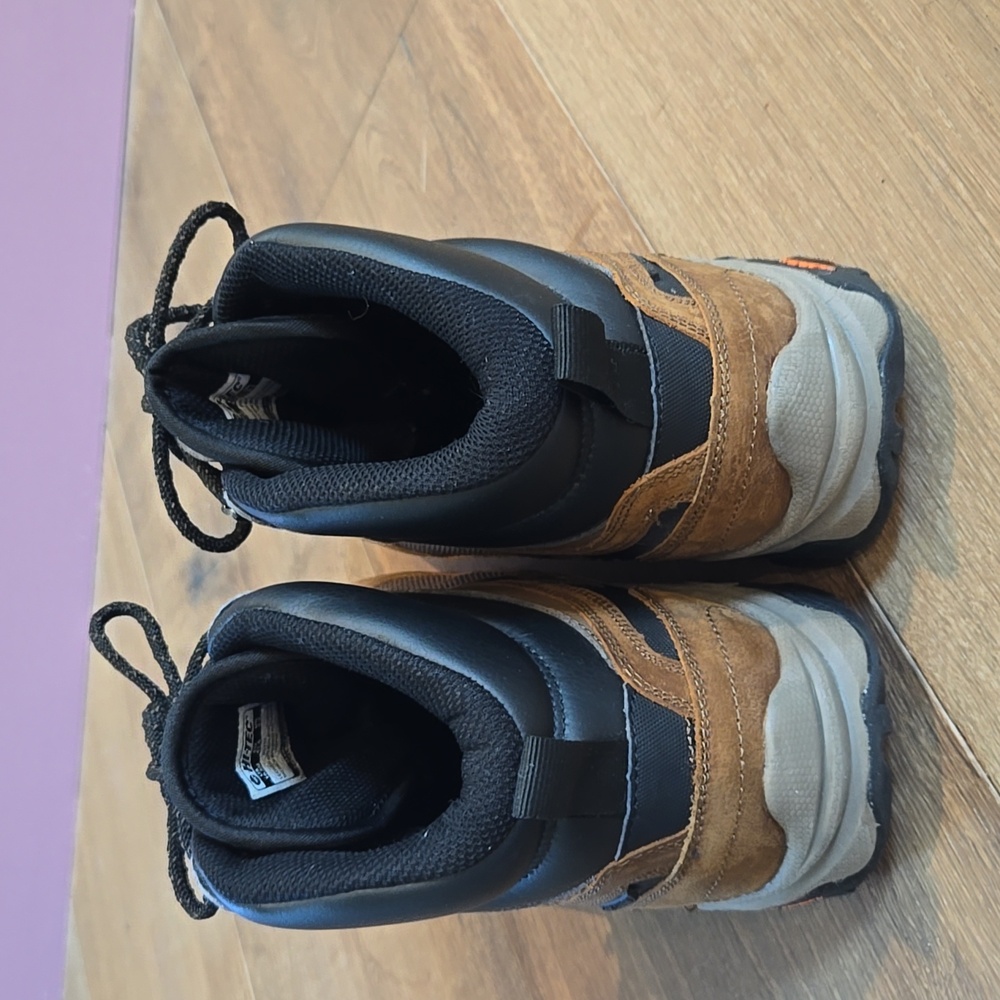 Hi-Tec Ravus Quest Lux Mid Waterproof  Walking Boots EUC - Picture 5 of 12
